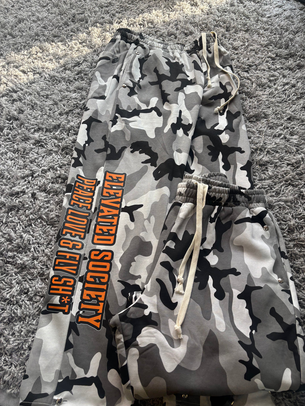 ES Camo Sweats