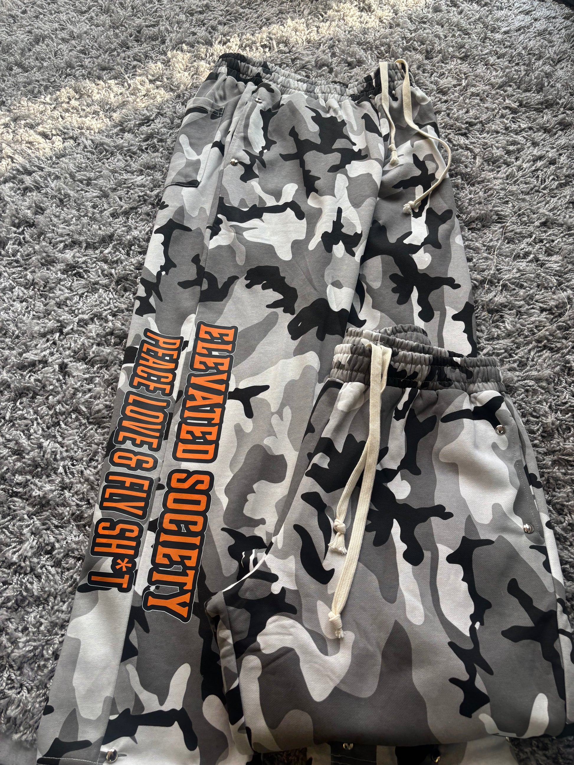 ES Camo Sweats